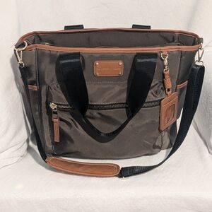 Adrienne Vittadini Olive & brown Messenger bag